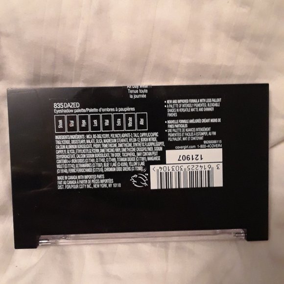 *SOLD*BRAND NEW Covergirl Trunaked Gazed 835 eyeshadow palette - Picture 3 of 3